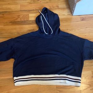 Cropped hoodie